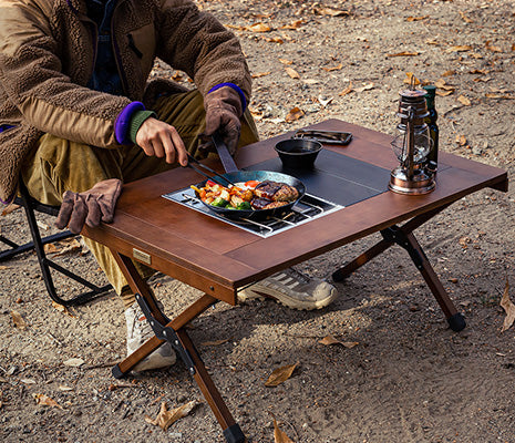 一卓で調理をしながら食卓としても使えるテーブル