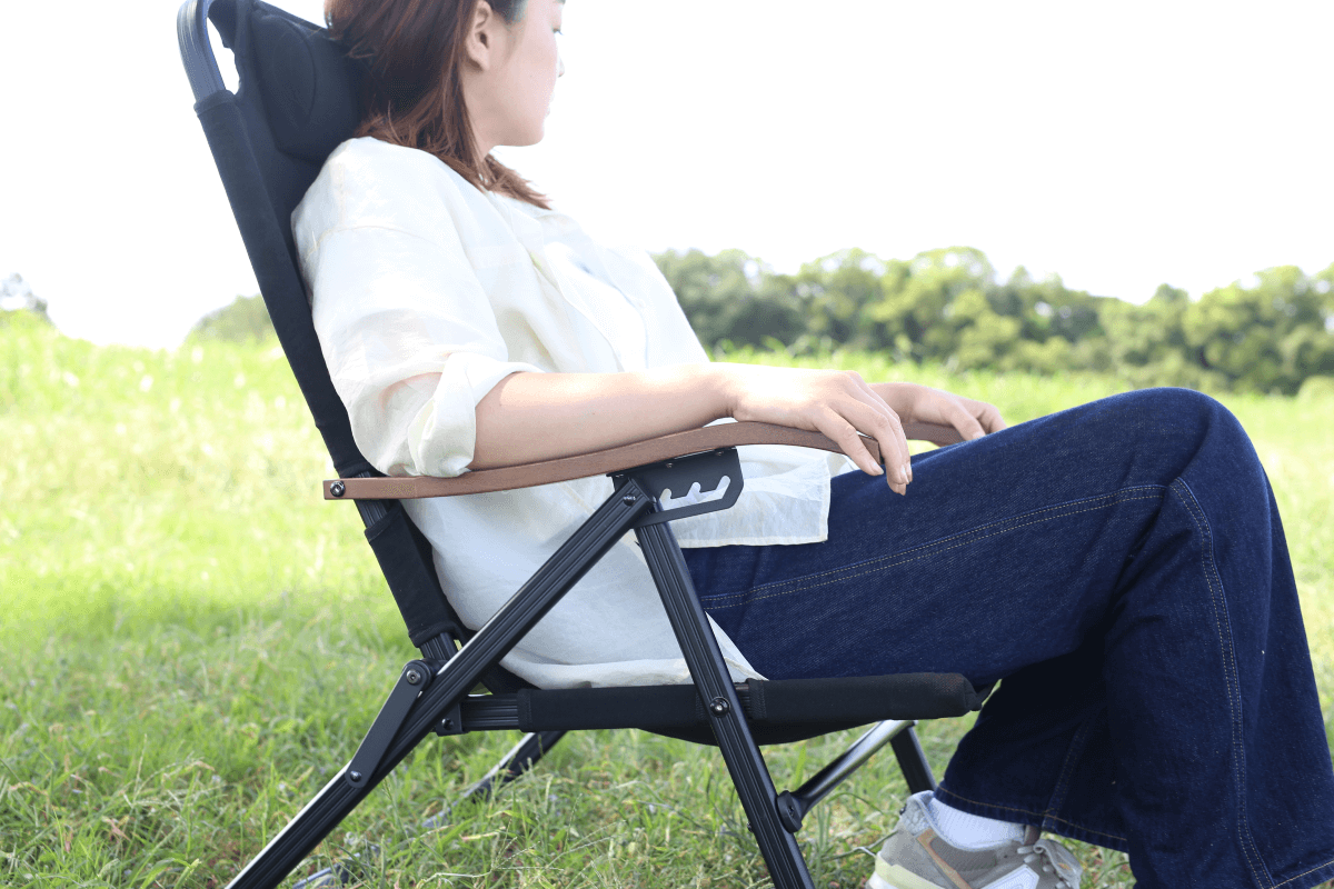 【コスパ最強】人気のリクライニングキャンプチェア「クライマックスローチェア」