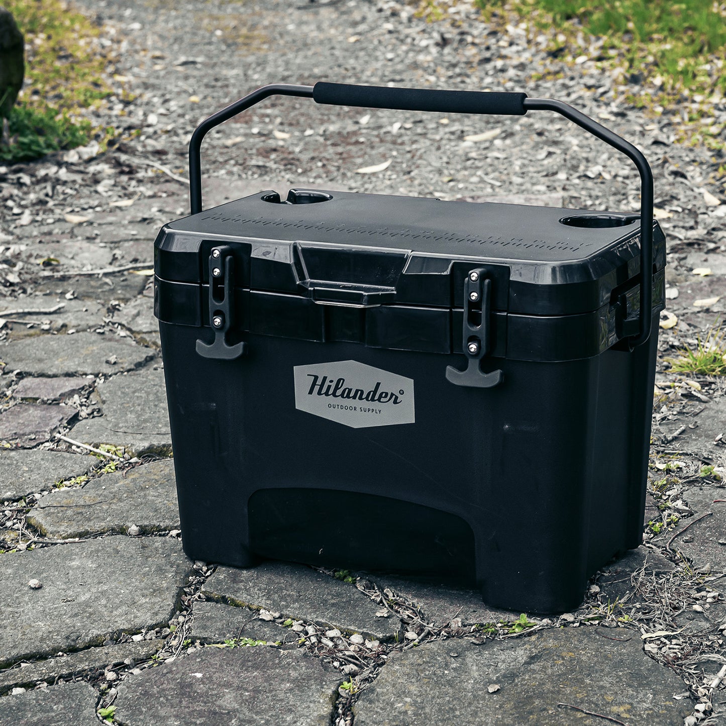 ハイランドクーラーボックス　２５Ｌ　クーラーＢＯＸ　ハード　大型　アウトドア　キャンプ【１年保証】【発送予定1～2日】