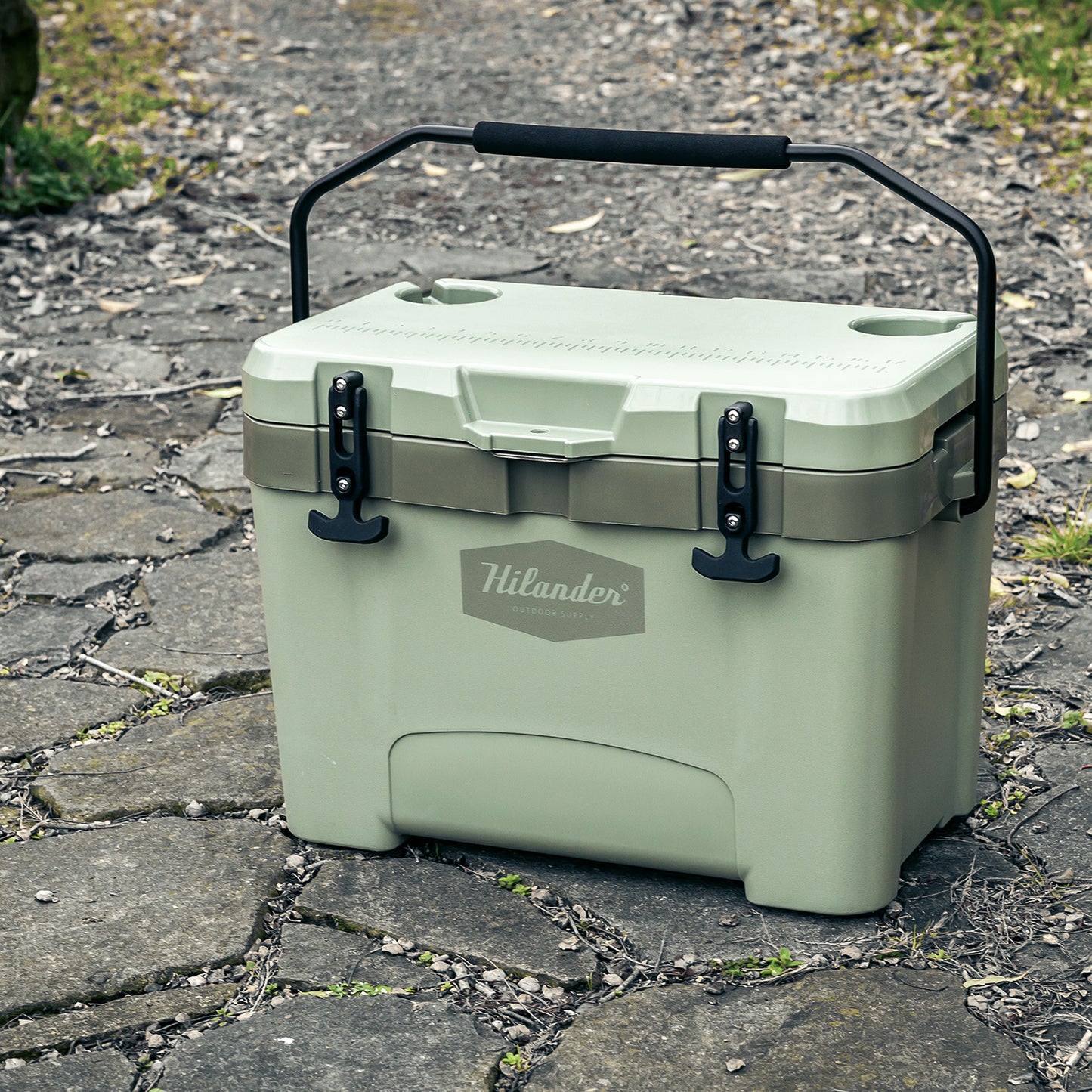 ハイランドクーラーボックス　２５Ｌ　クーラーＢＯＸ　ハード　大型　アウトドア　キャンプ【１年保証】【発送予定1～2日】