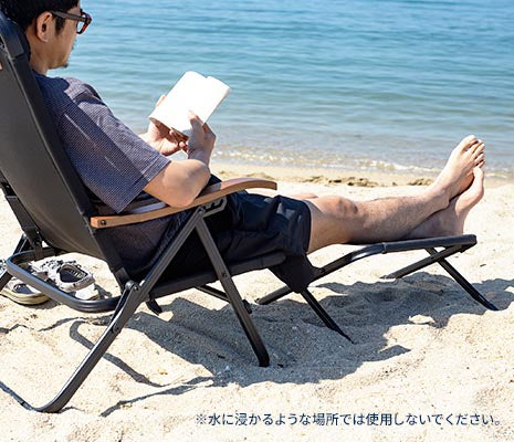 メッシュ生地だから、水に濡れてもすぐ乾きます（※水に浸かるような場所では使用しないでください）