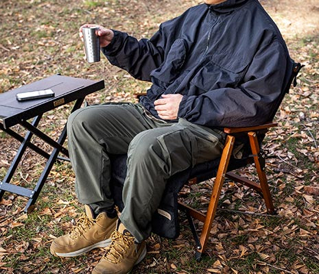 いつも使っているチェアに取り付ければ、まるで自宅のソファのような、上質な座り心地に