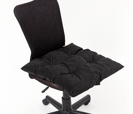 単体でクッション代わりにも使えるため、ご自宅やオフィスのチェアでも活躍